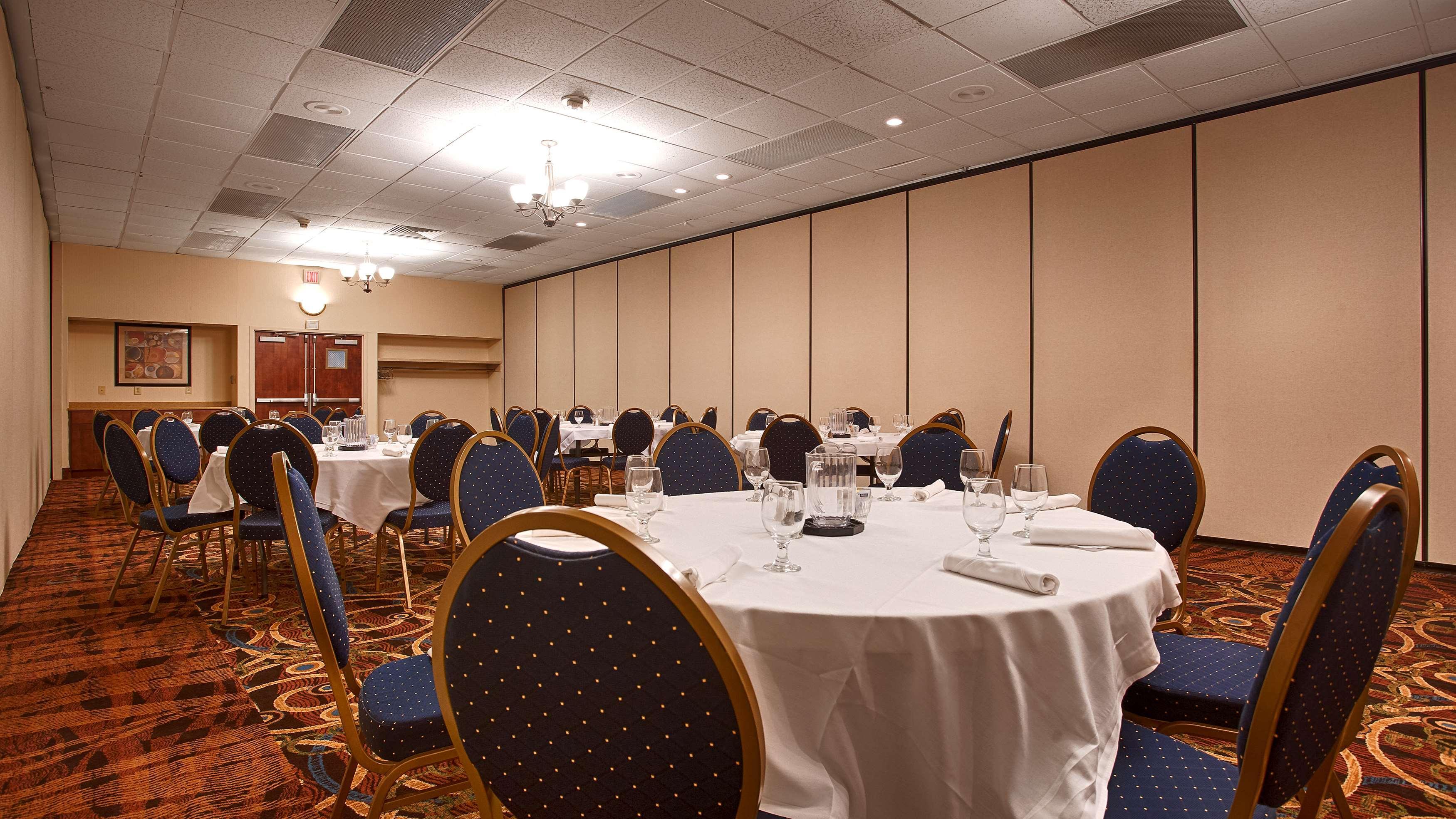 Rock Island Inn & Suites Marshalltown Eksteriør billede