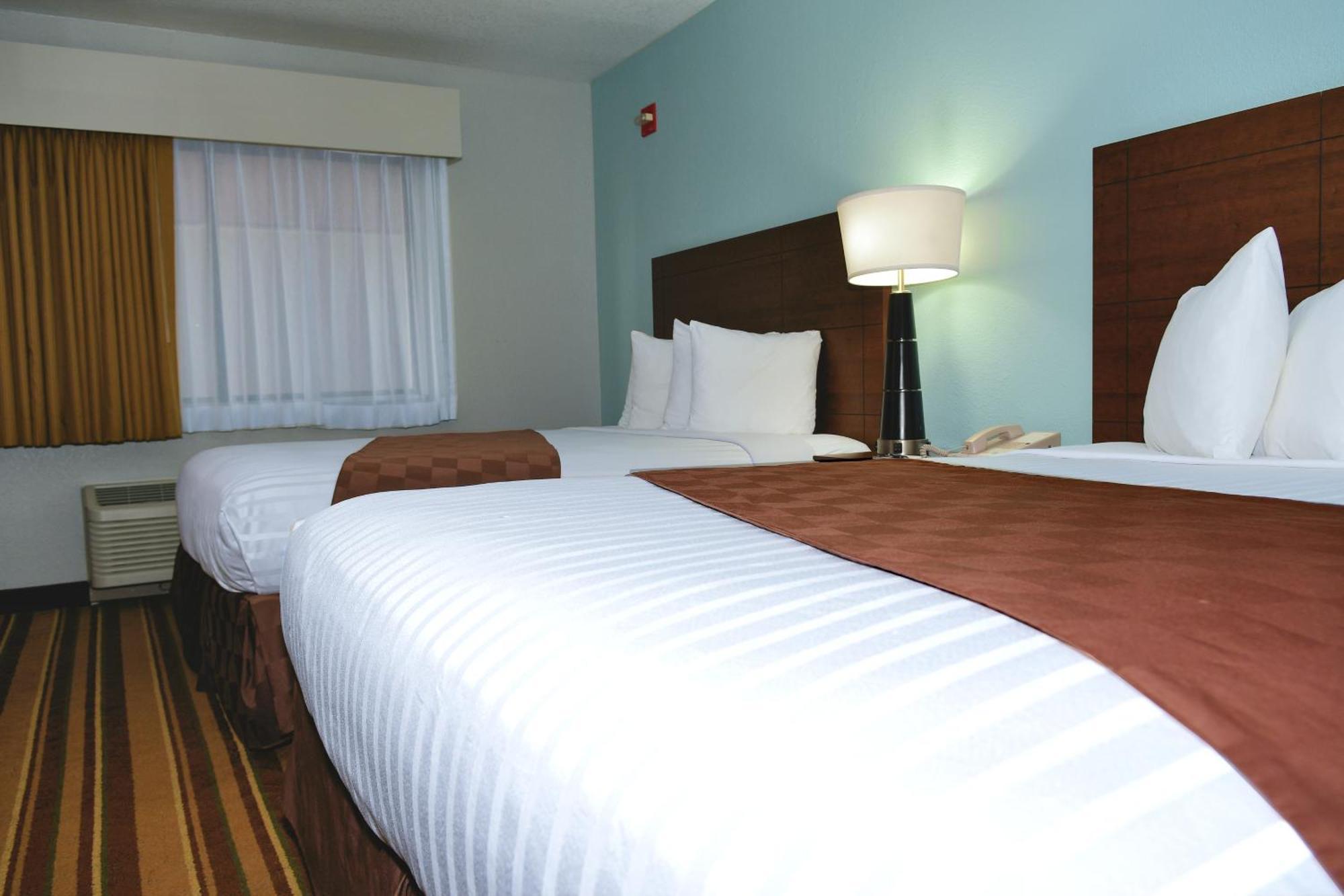 Rock Island Inn & Suites Marshalltown Eksteriør billede