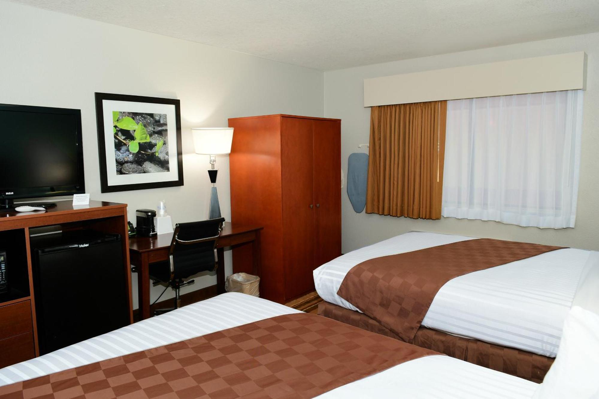 Rock Island Inn & Suites Marshalltown Eksteriør billede